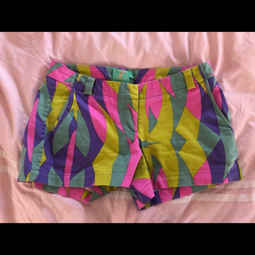 Jules Reid short shorts in Dr Seuss print